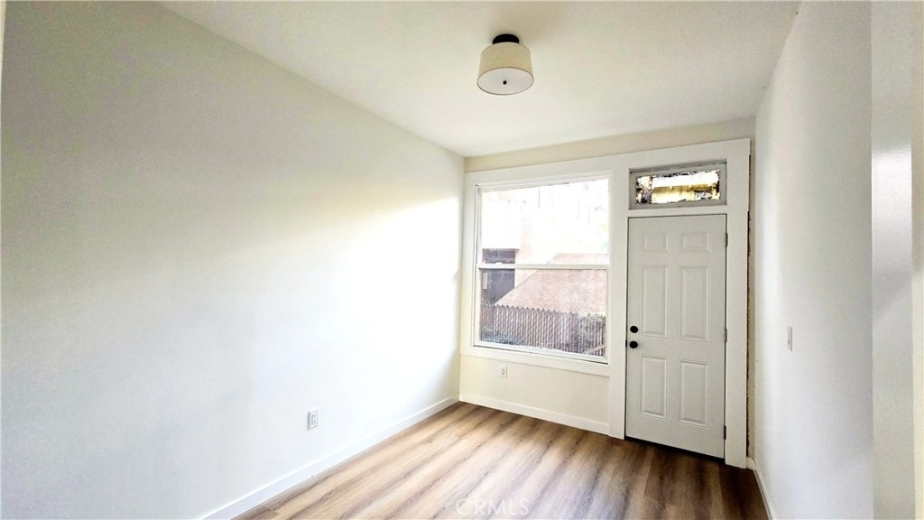 1034 Beacon - Photo 5