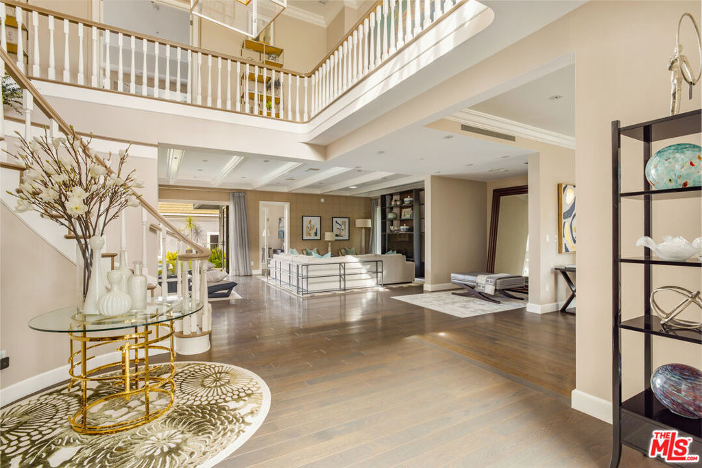 720 N Crescent Drive - Photo 2