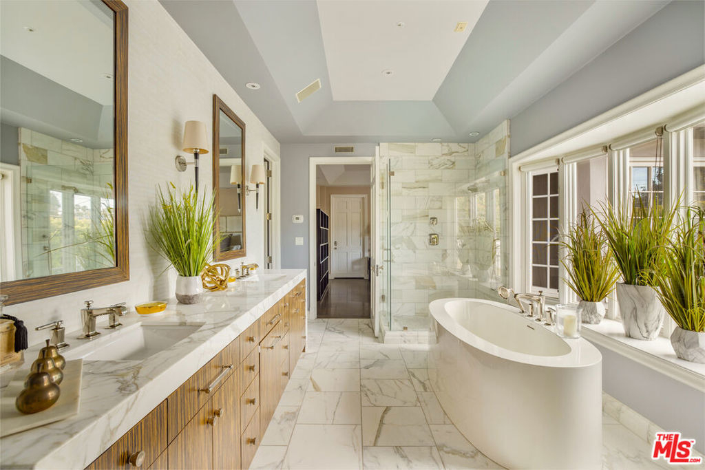 720 N Crescent Drive - Photo 17