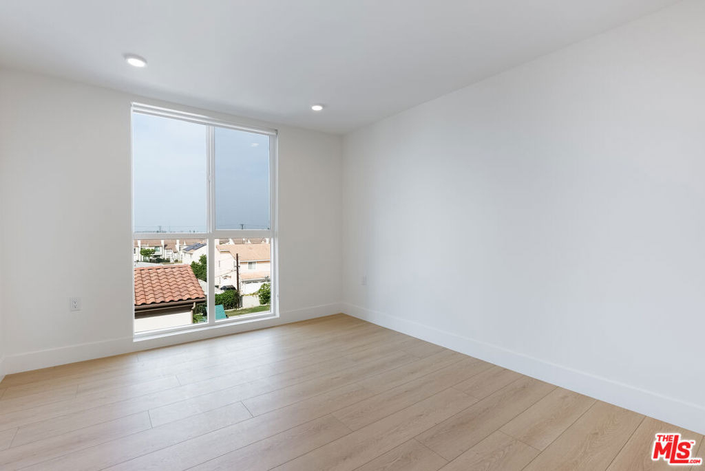 8561 Belmont Street - Photo 10