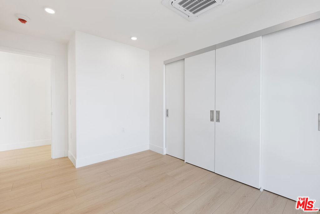 8561 Belmont Street - Photo 14