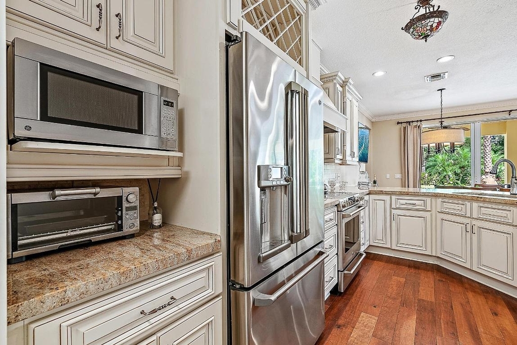 140 Sweet Bay Circle - Photo 21