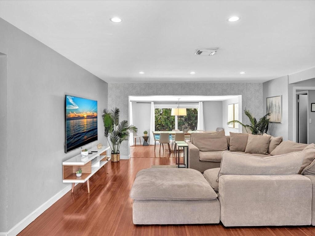 1786 Ne 21st Street - Photo 3