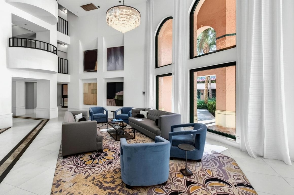 140 Se 5th Avenue - Photo 3