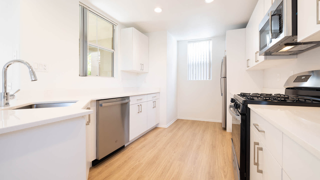 27105 Silver Oak Lane - Photo 6