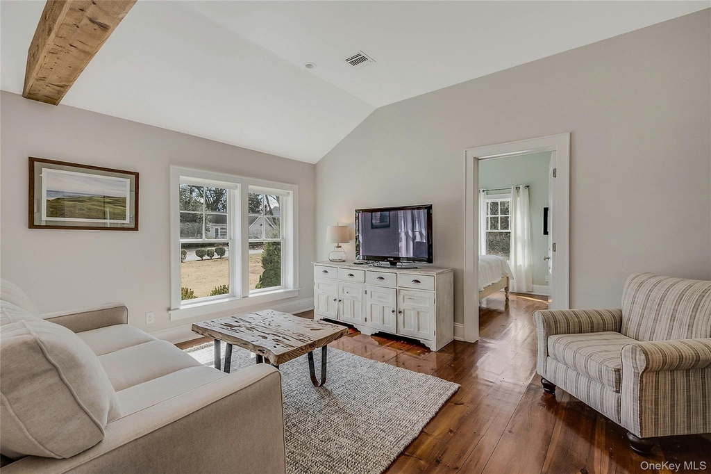 635 Strohson Road - Photo 4