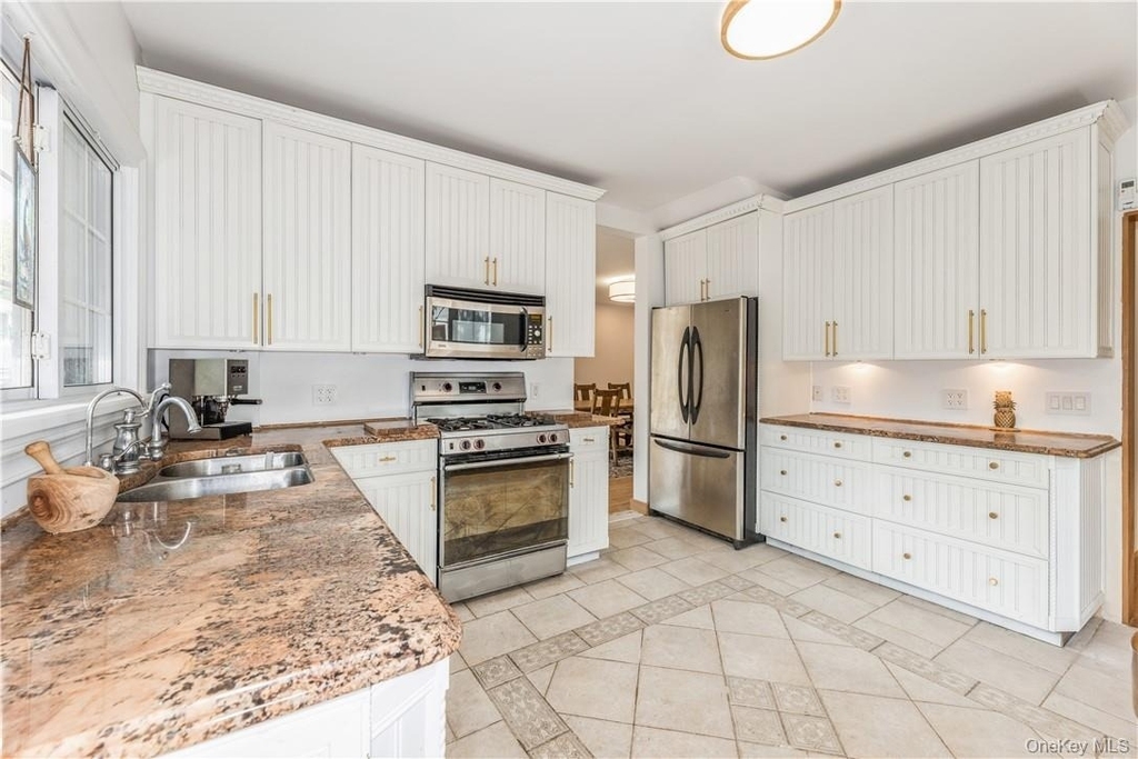 530 Orangeburg Road - Photo 6