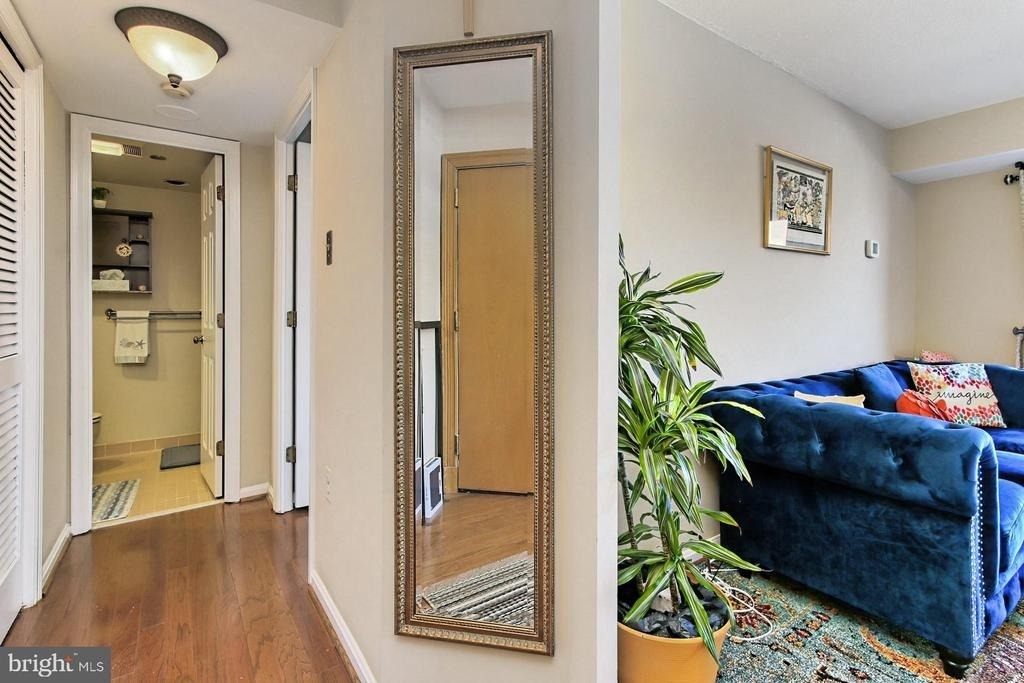 1301 N Courthouse Rd - Photo 10