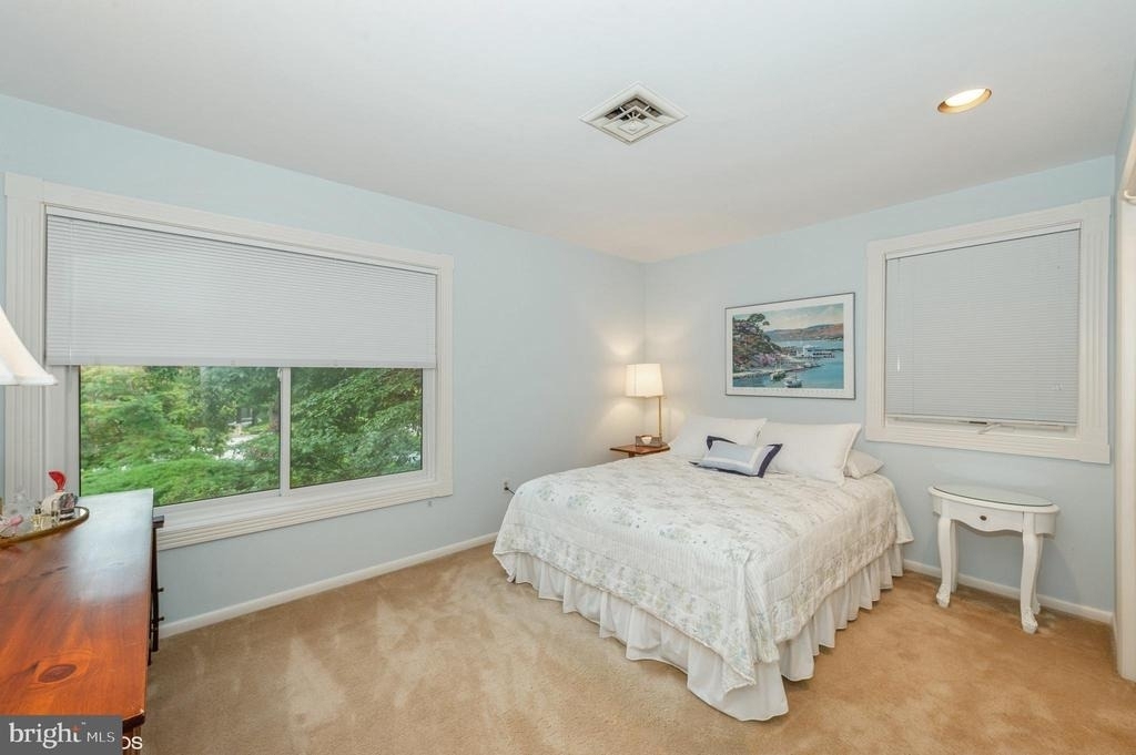 8 Jenny Lane - Photo 30