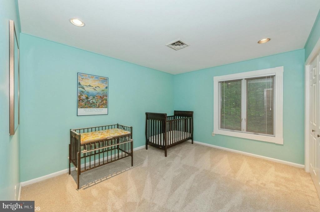 8 Jenny Lane - Photo 29