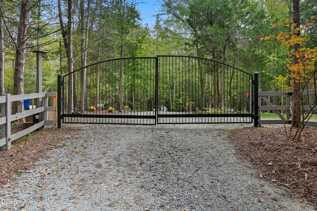 1459 Hawkins Road - Photo 33