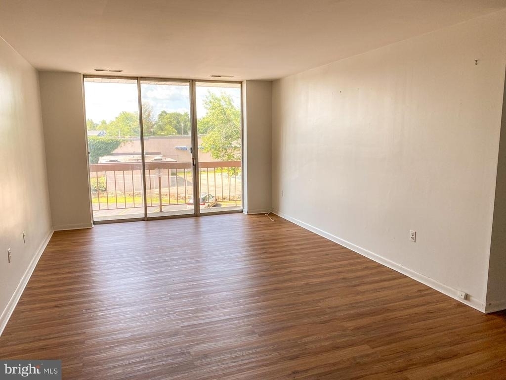 130 Slade Avenue - Photo 12