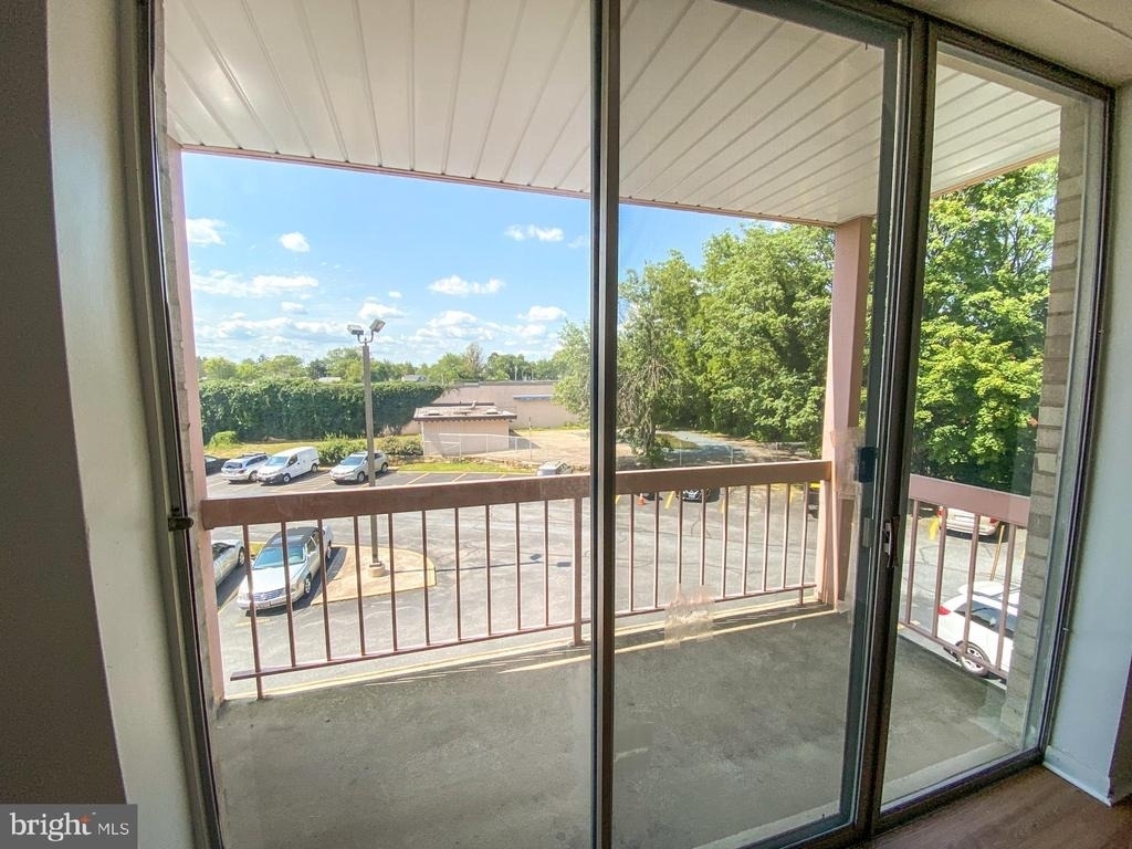 130 Slade Avenue - Photo 1