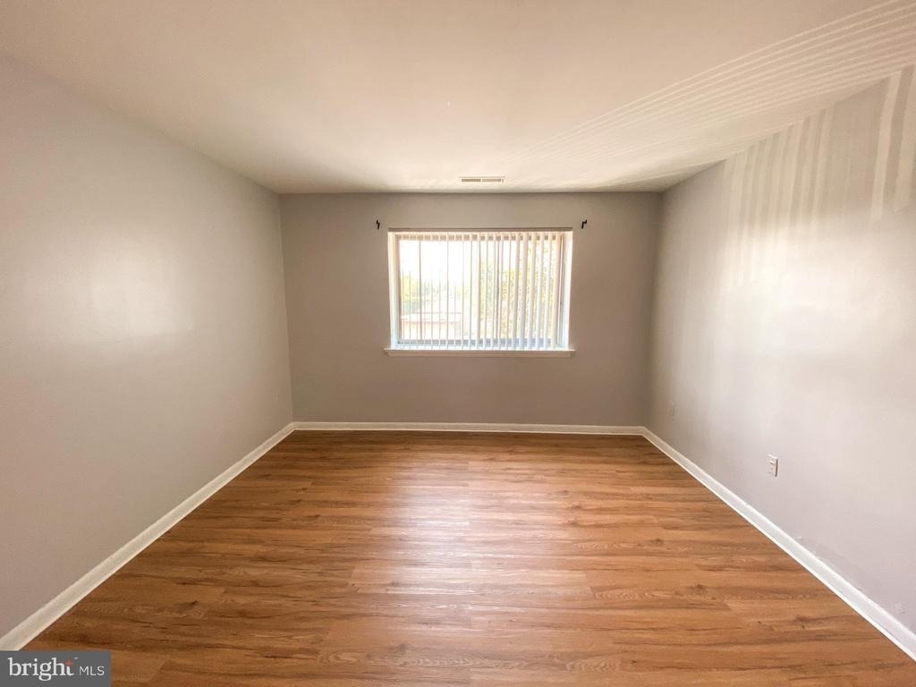 130 Slade Avenue - Photo 4