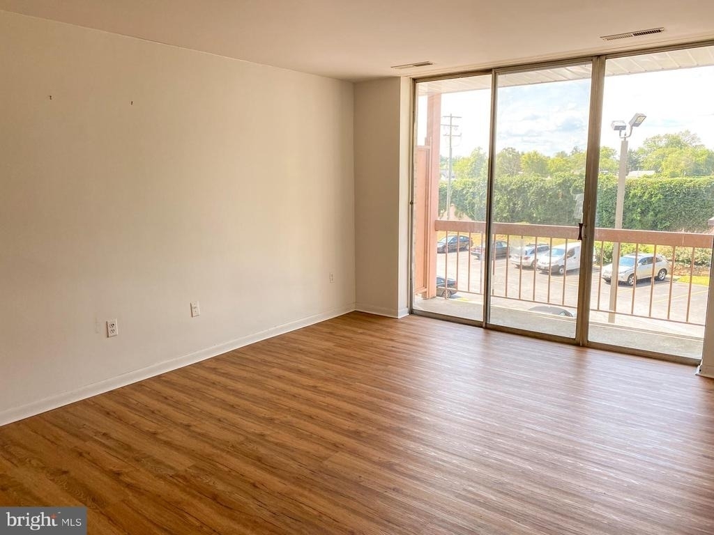 130 Slade Avenue - Photo 17