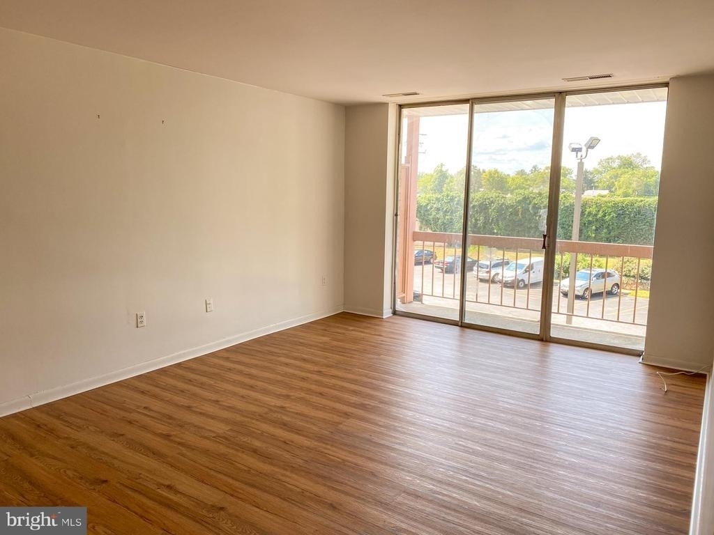 130 Slade Avenue - Photo 14