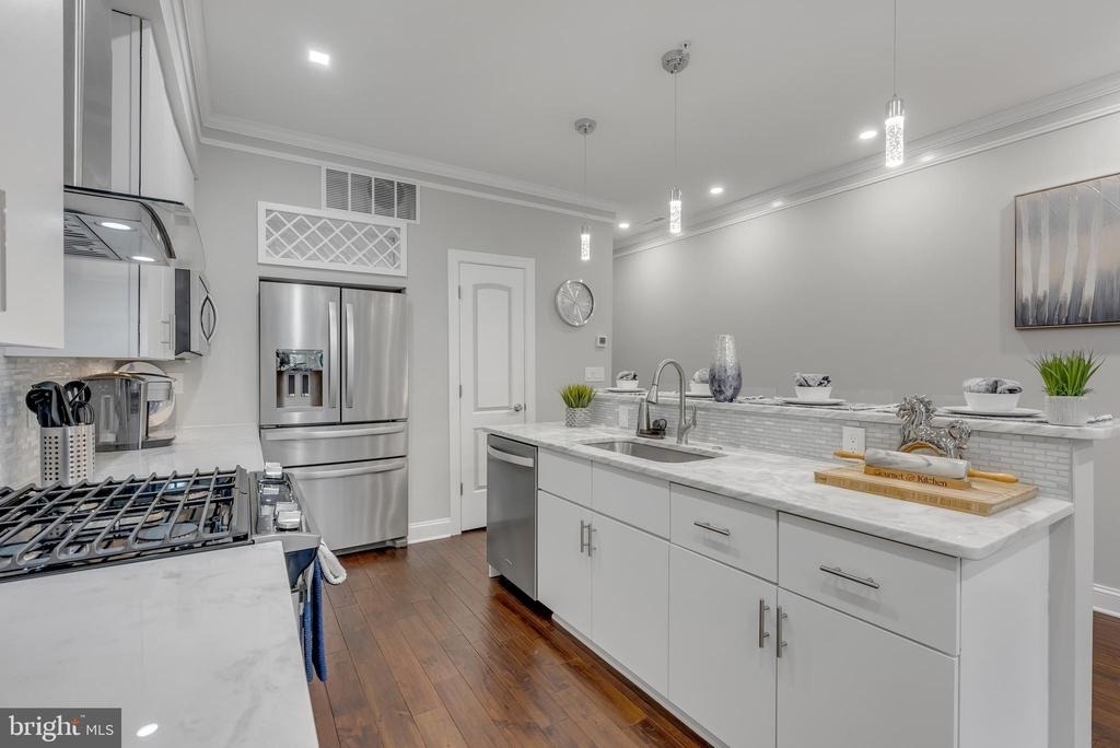 1167 Morse Street Ne - Photo 9