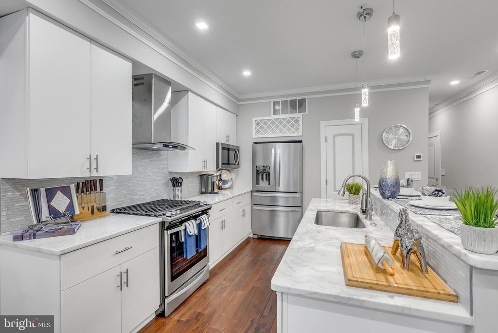 1167 Morse Street Ne - Photo 8