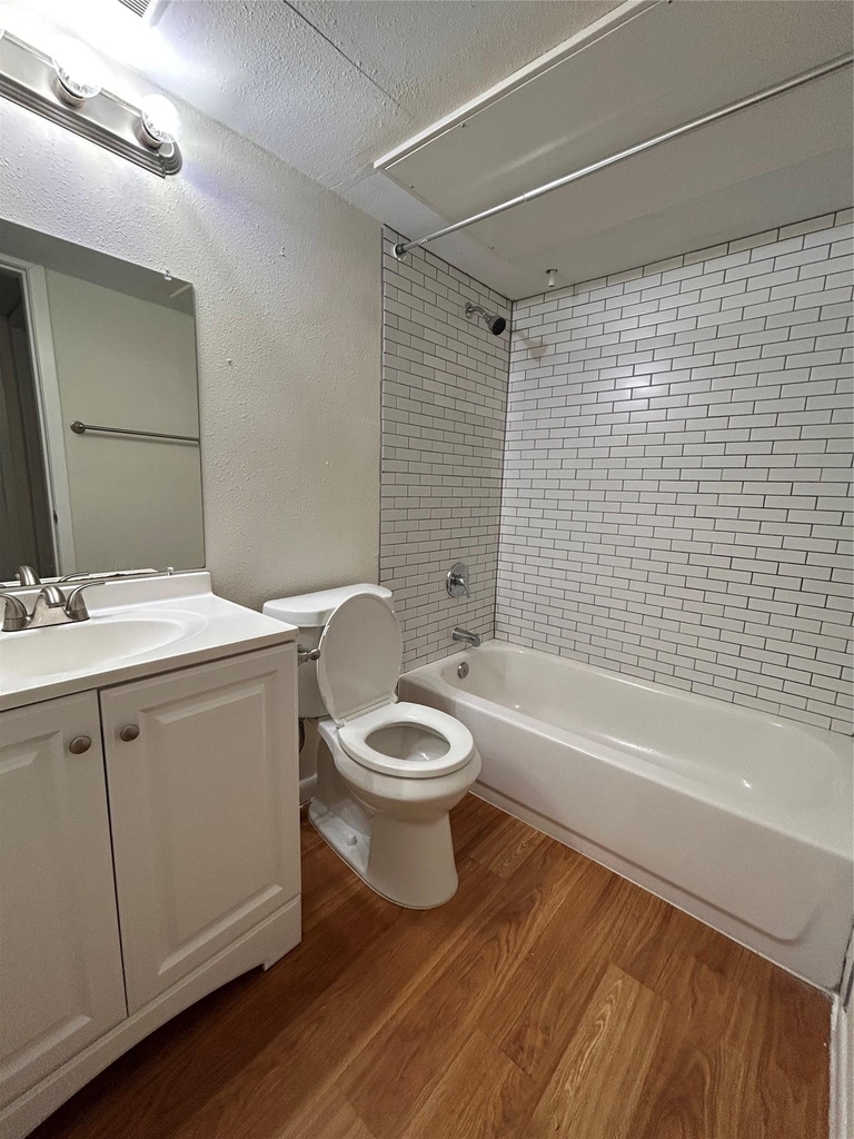 2207 Leon St - Photo 7