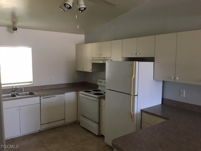 4023 Skyline Boulevard - Photo 2