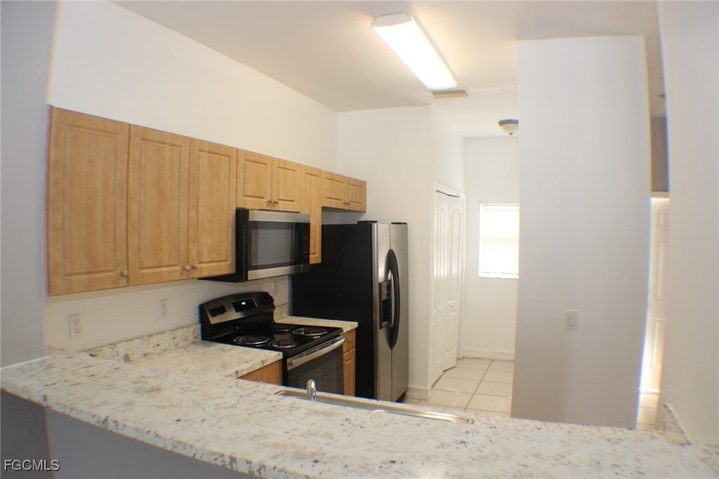 607 Se 13th Place - Photo 11