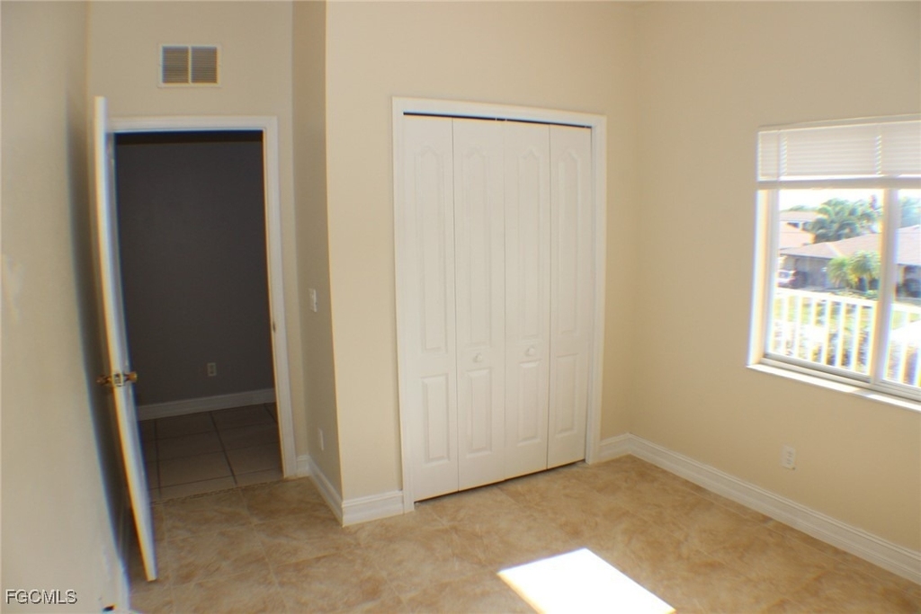 607 Se 13th Place - Photo 7