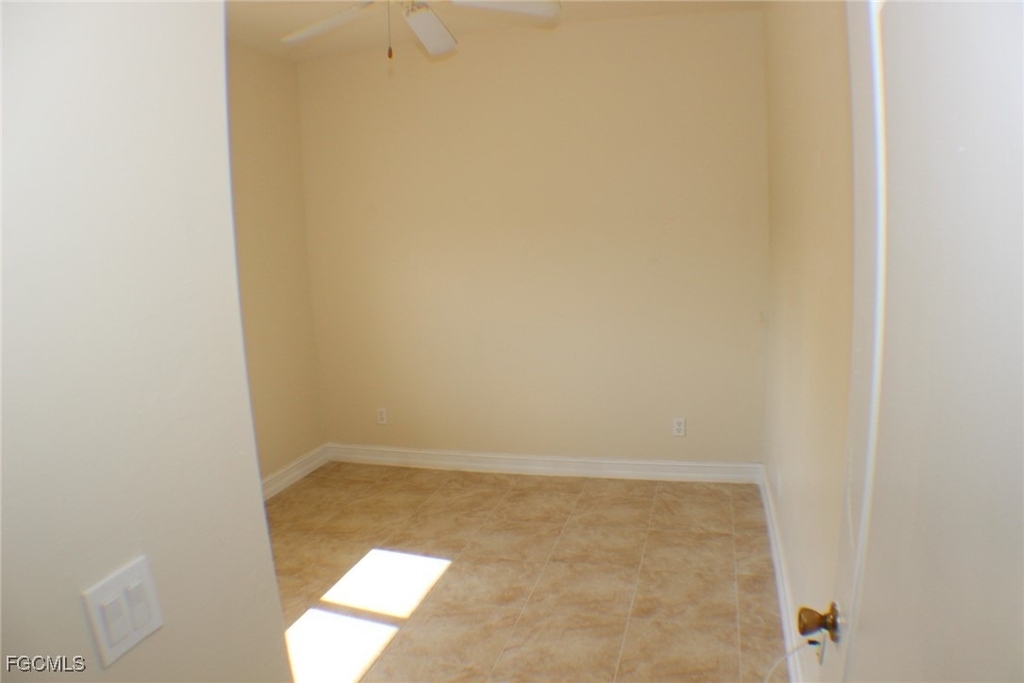 607 Se 13th Place - Photo 9