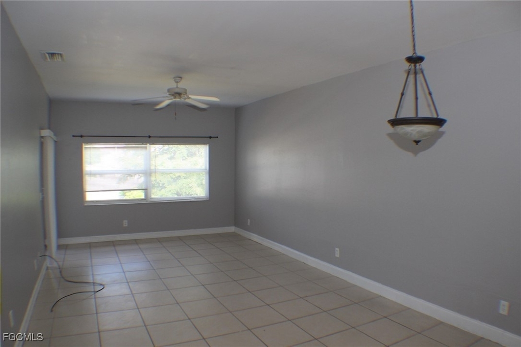 607 Se 13th Place - Photo 6