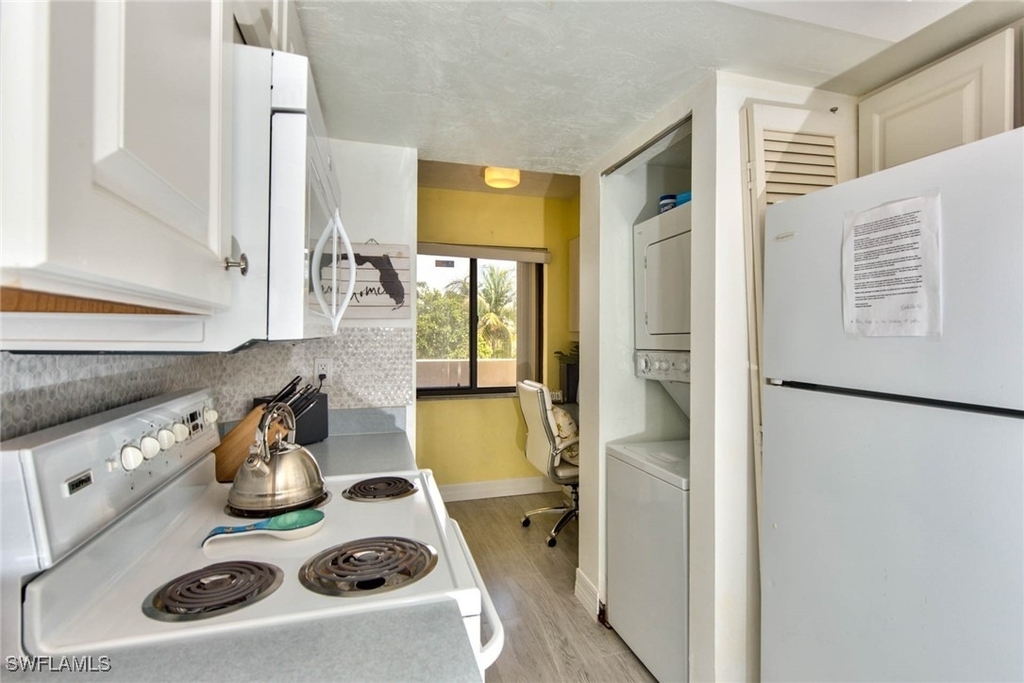 7500 Estero Boulevard - Photo 9
