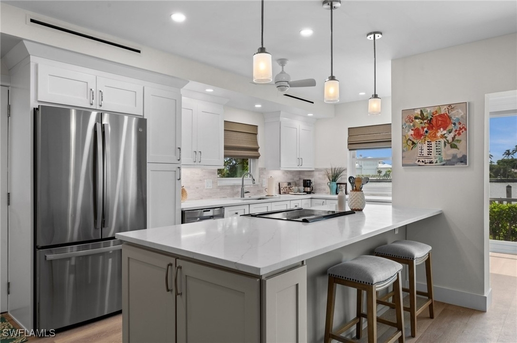 3400 Gulf Shore Boulevard N - Photo 9
