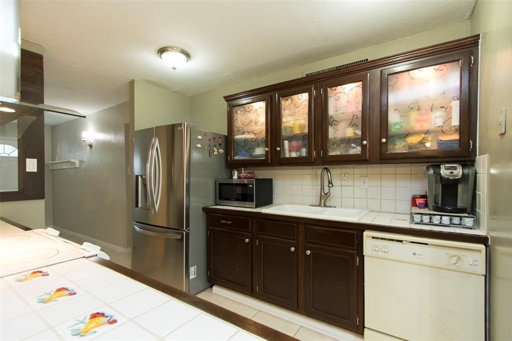 4411 Kacee Drive - Photo 4