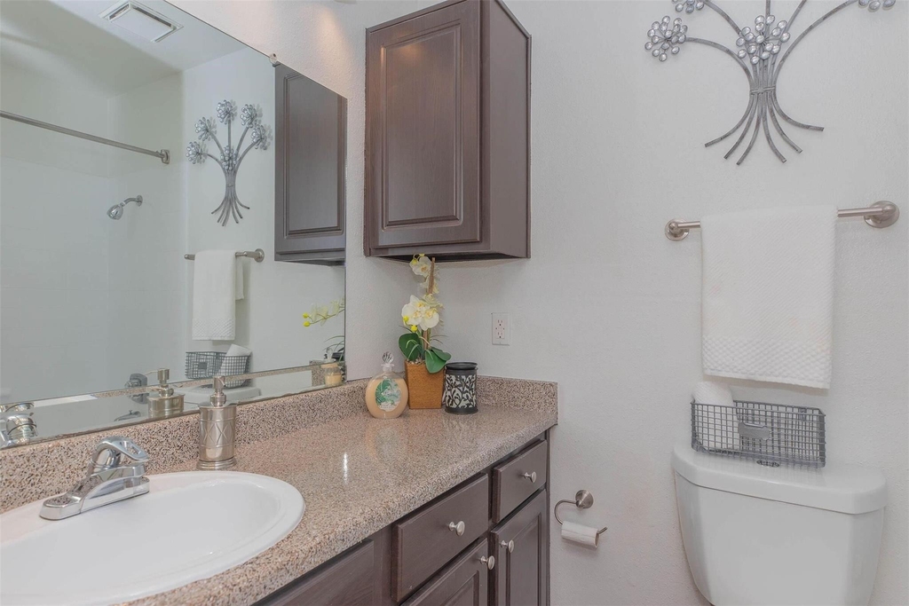 21717 Inverness Forest Boulevard - Photo 9