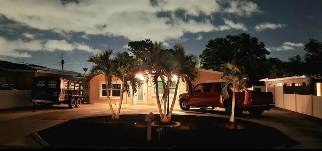 10659 108th Street - Photo 0