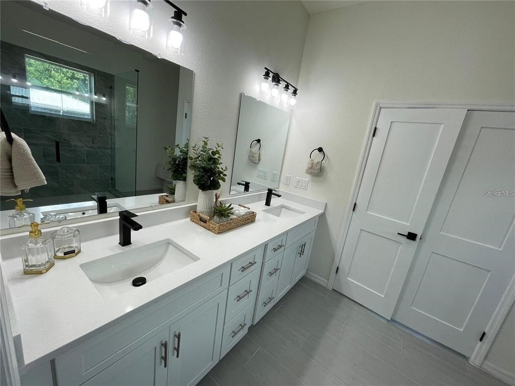 916 Dogwood Circle - Photo 8