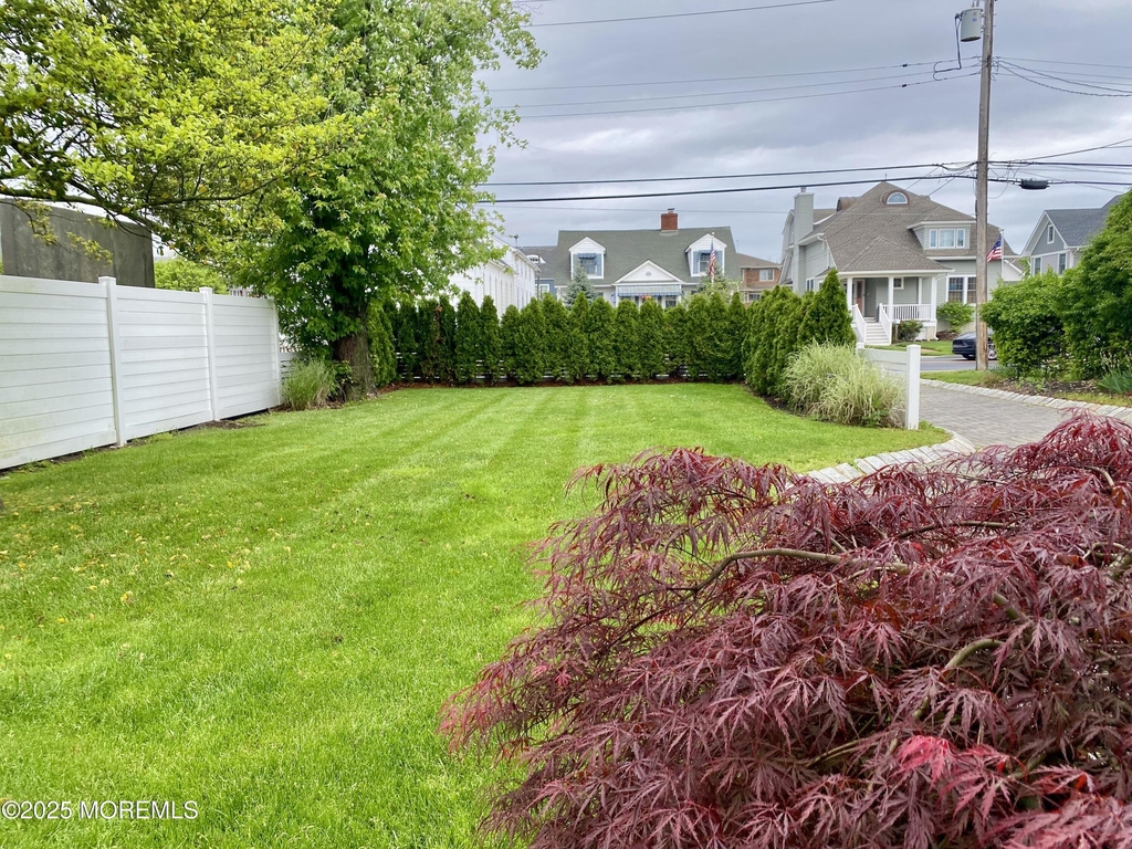 121 Bridge Avenue - Photo 20