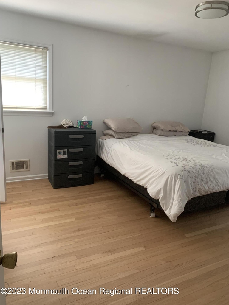 1169 Lincoln Court - Photo 5