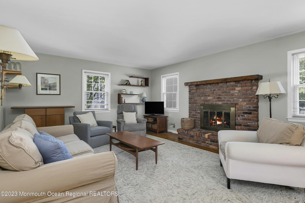 203 Washington Boulevard - Photo 7