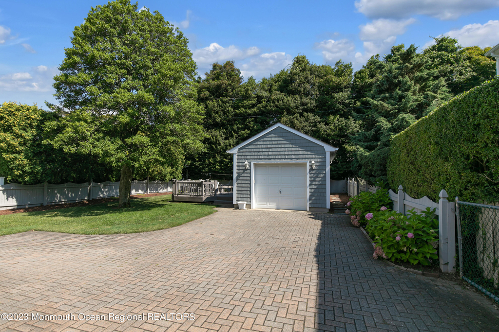 203 Washington Boulevard - Photo 5