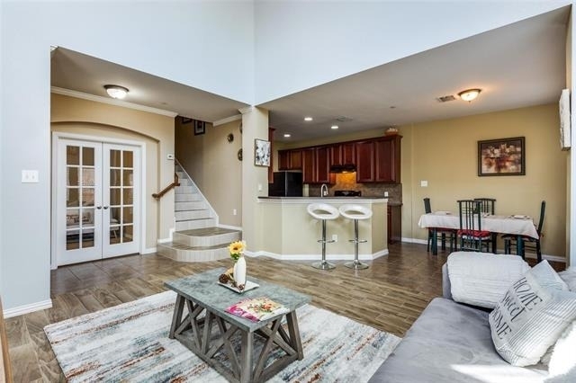 8730 Manhattan Avenue - Photo 1