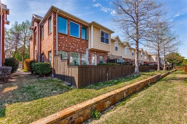 8730 Manhattan Avenue - Photo 11