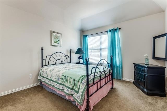 8730 Manhattan Avenue - Photo 9