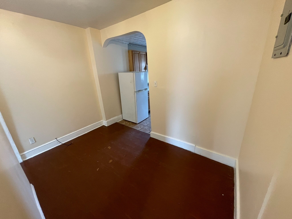 139 17th Street - Photo 4