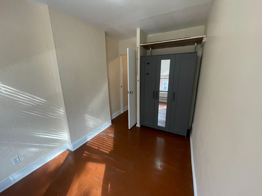 139 17th Street - Photo 1