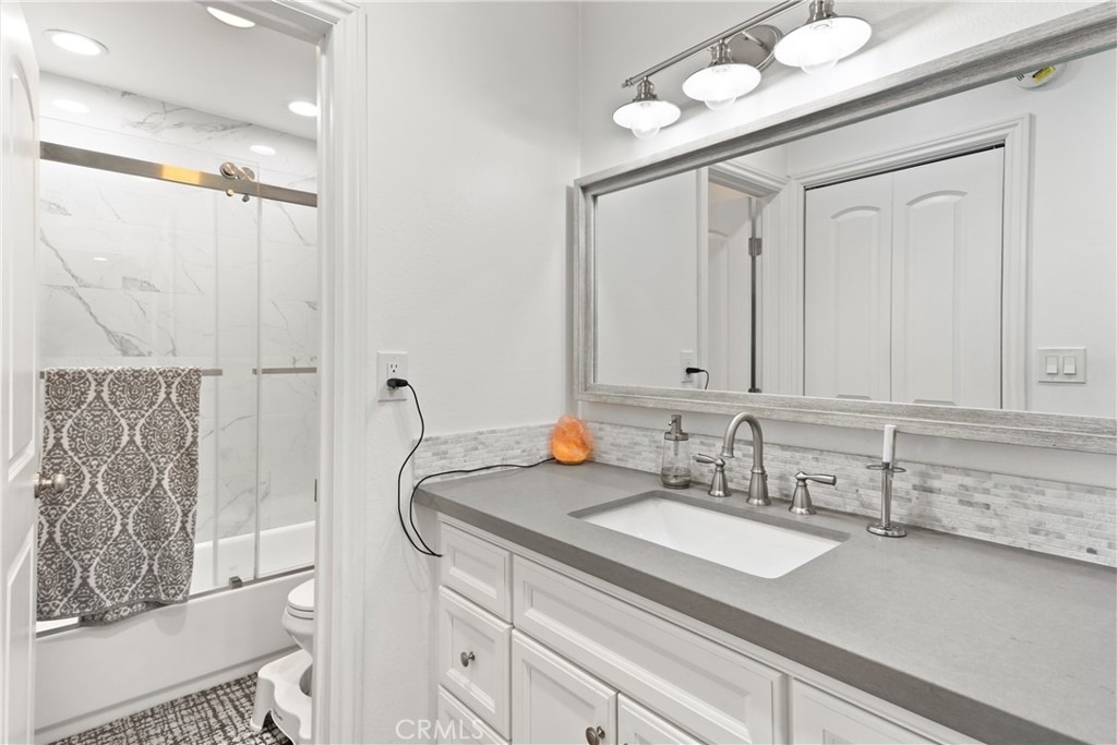 7740 Redlands - Photo 9