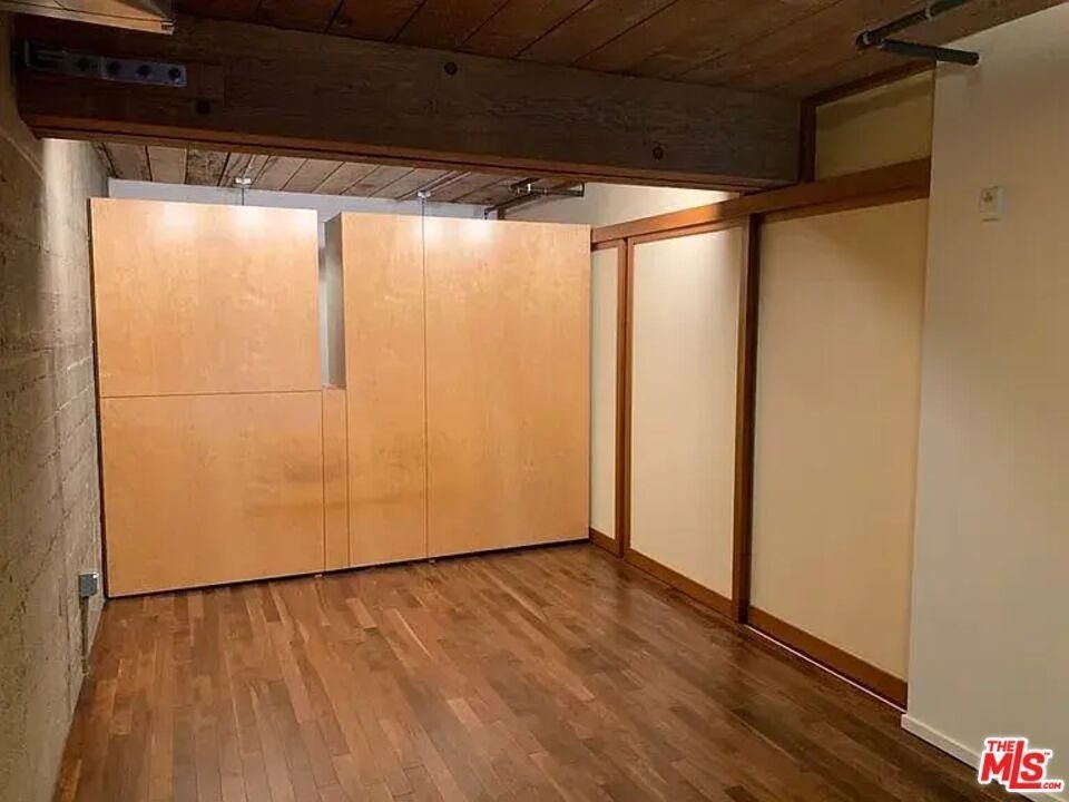 530 S Hewitt Street - Photo 10
