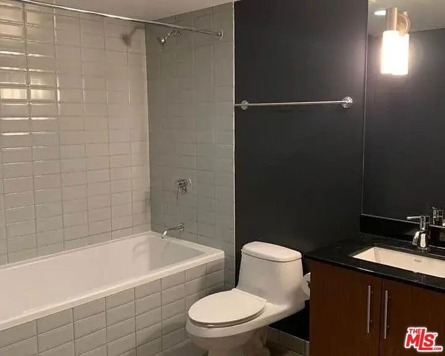 530 S Hewitt Street - Photo 8