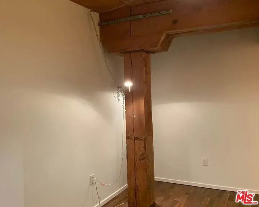 530 S Hewitt Street - Photo 11