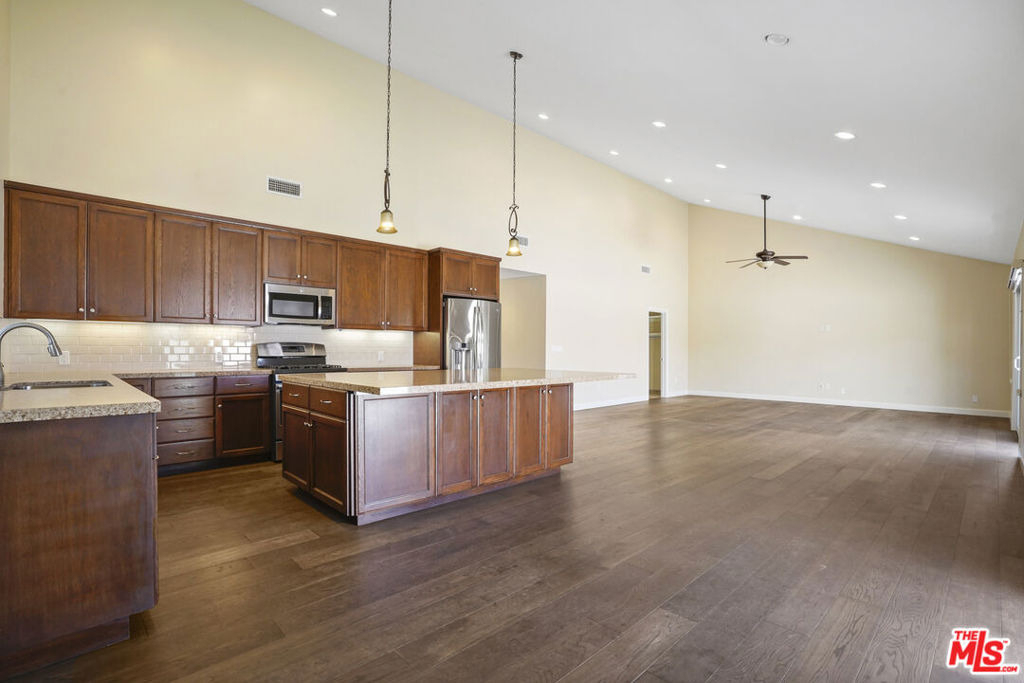29500 Heathercliff Rd. - Photo 4