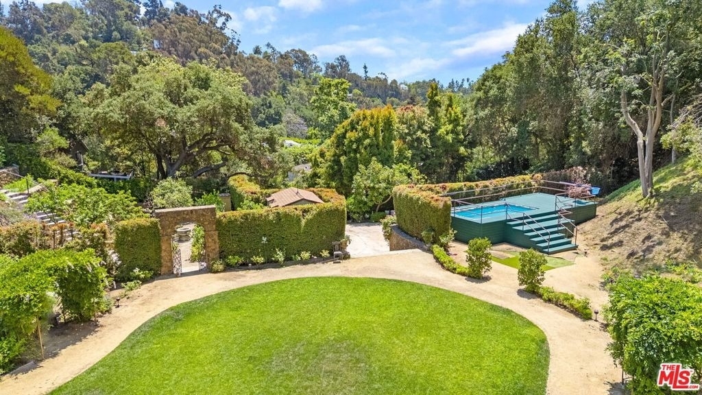1957 Mandeville Canyon Road - Photo 38