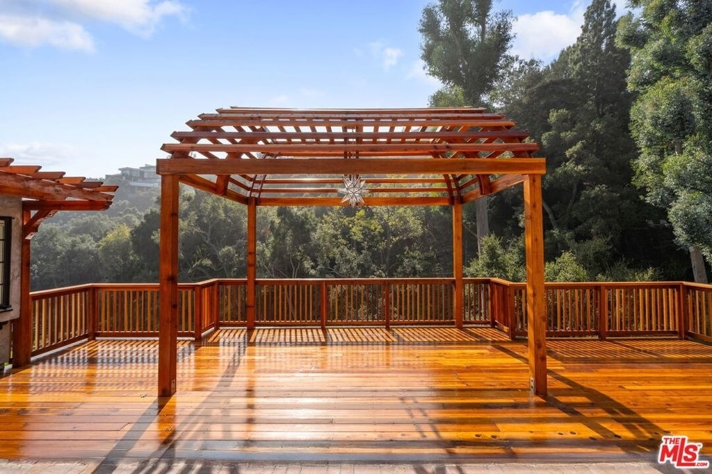 1957 Mandeville Canyon Road - Photo 15